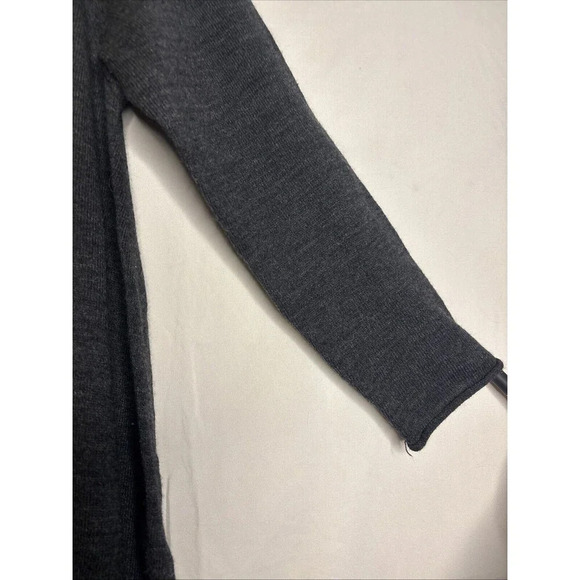 Larry Levine Women's Crew Neck Sweater Top Grey Asymmetrical Hem Size Medium - Picture 6 of 15